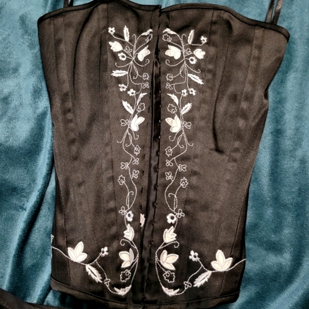 COPY - Vintage perfect condition bustier.